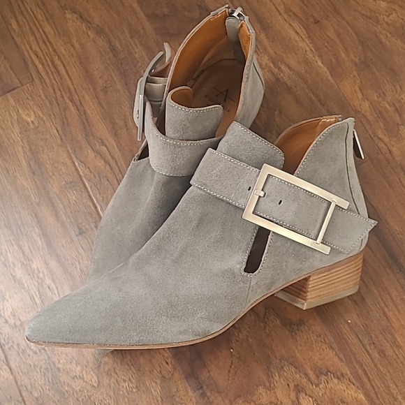 Aquatalia Gray Ankle Boots with Buckle - Picture 4 of 12